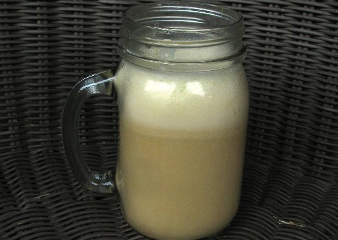 Teh Talua (Indonesian Eggnog)