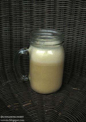 A picture of Teh Talua (Indonesian Eggnog).