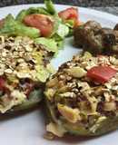 Calabacines rellenos con quinoa morada y pollo.
