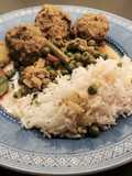 Albondigas de cerdo y menta con curcuma y arroz basmati