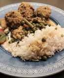 Albondigas de cerdo y menta con curcuma y arroz basmati