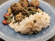 Una foto de arroz basmati con carne picada