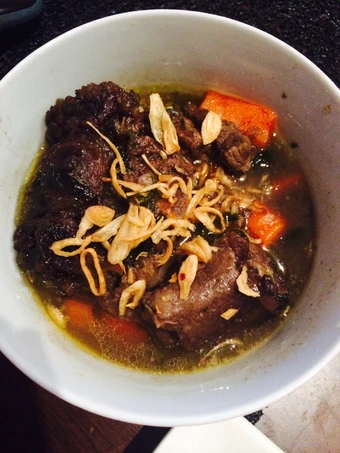 Cara Gampang Menyiapkan Resep Sop buntut (Oxtail Soup) yang Bikin Ngiler