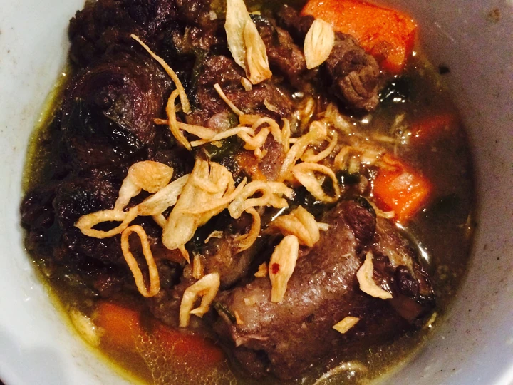 Cara Gampang Menyiapkan Resep Sop buntut (Oxtail Soup) yang Bikin Ngiler