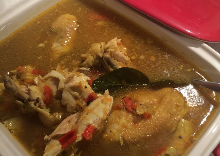Ayam Betutu Kuah (Balinese chicken in aromatic spices broth)