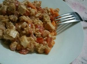 Una foto de Ensalada de pollo Express