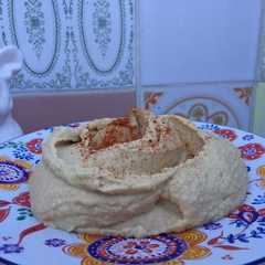 A picture of Hummus.