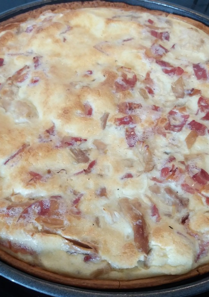 Una foto de Quiche de bacon y pollo
