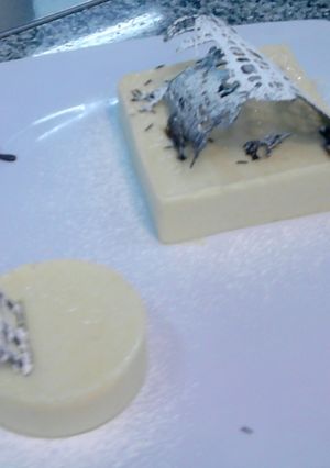 Una foto de Mousse de chocolate blanco (sin huevo)