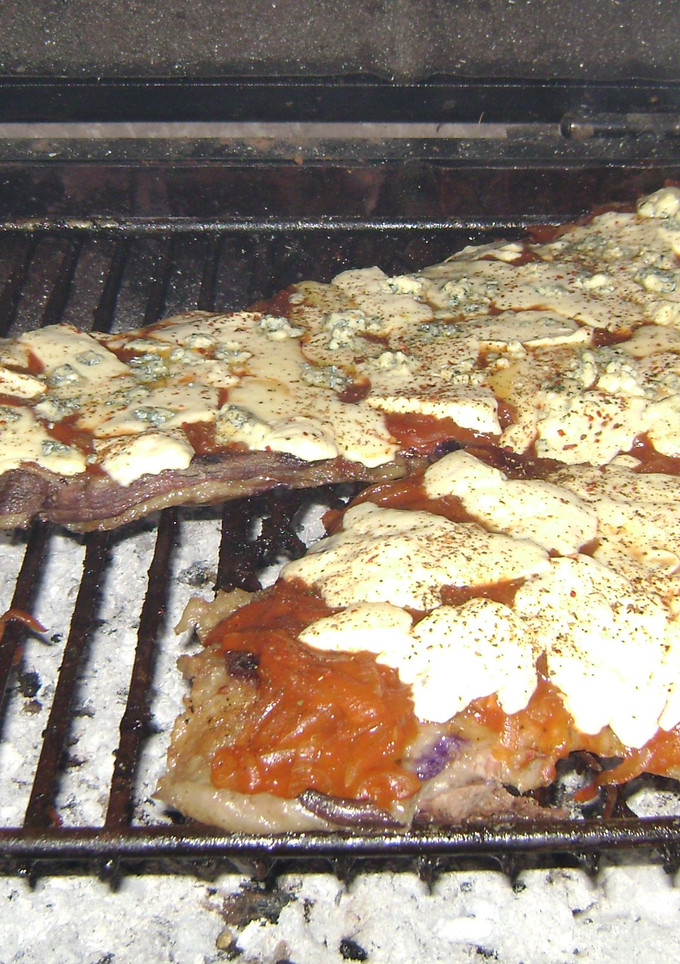 Una foto de Matambre a la pizza en la parrilla 