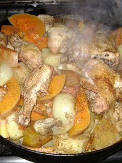 Una foto de Pollo y vegetales al disco de arado