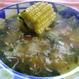Sopa de verduras en caldo de pollo