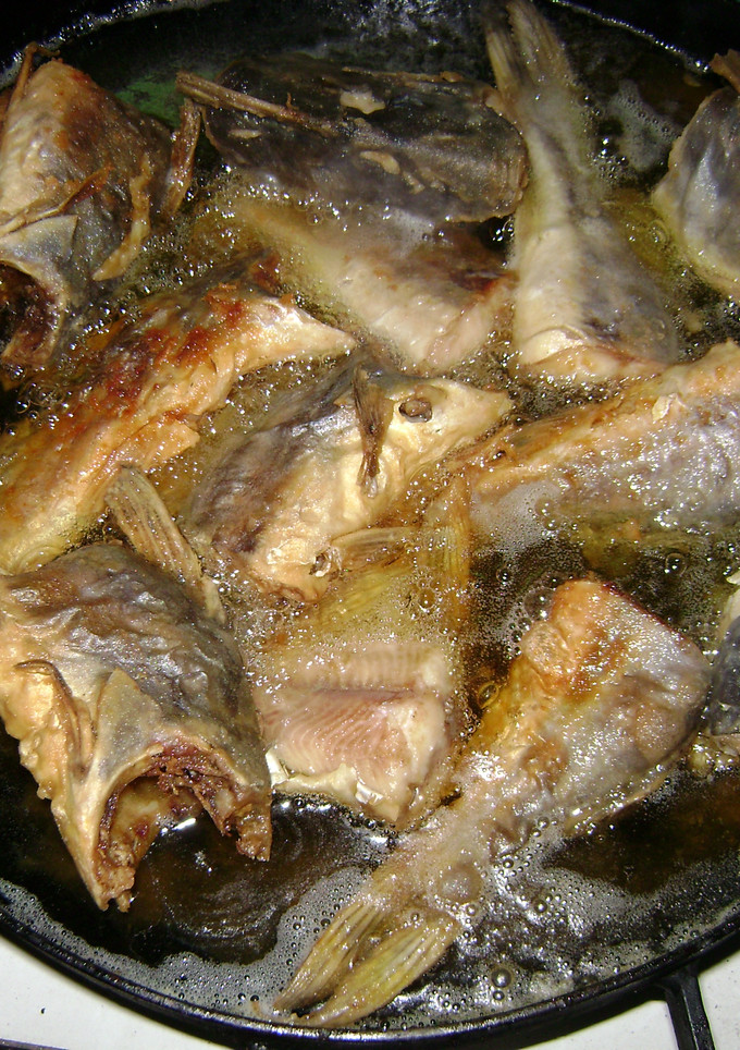 Una foto de Bagre frito al disco de arado