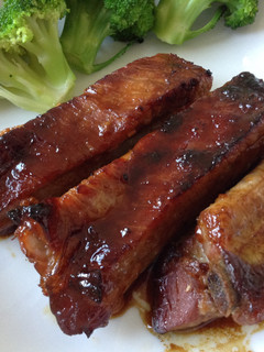 A picture of Oven Caramelized Pork Ribs.