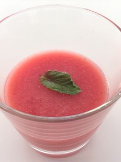 Une photo de Smoothie de pastèque et fraises 