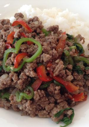 Une photo de Bœuf haché avec les poivrons à la thaïlandaise