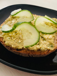 Avokádós túrókrém recept fotója