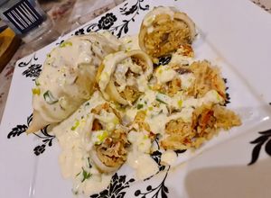 Una foto de Calamares rellenos de centolla 😋