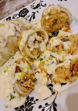 Una foto de Calamares rellenos de centolla 😋