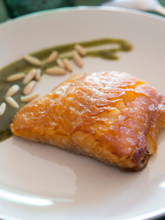 Una foto de Bacalao ahumado con pesto