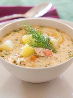 Una foto de Sopa de salmón ahumado