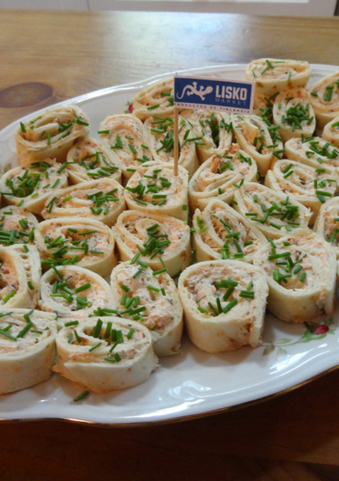 Una foto de Rulos de salmón ahumado