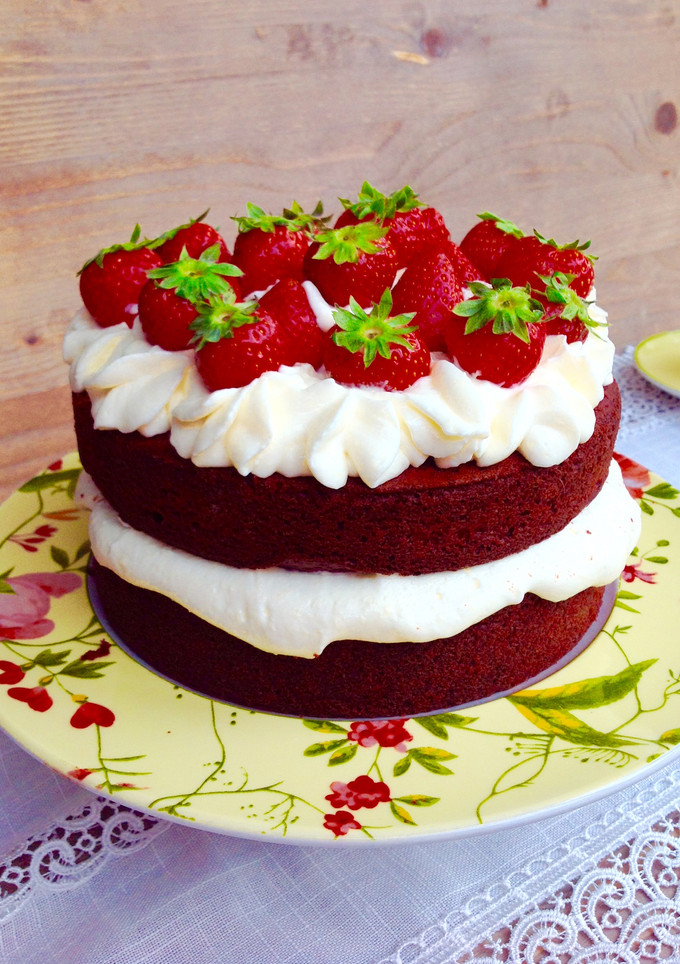 Una foto de Red velvet cake