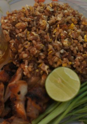 รูปของ ข้าวผัดไข่ไก่ย่างเคียง