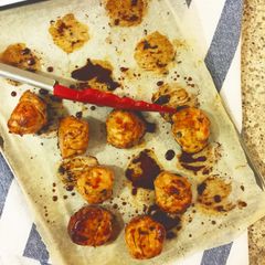 A picture of Tsukune Meatballs.