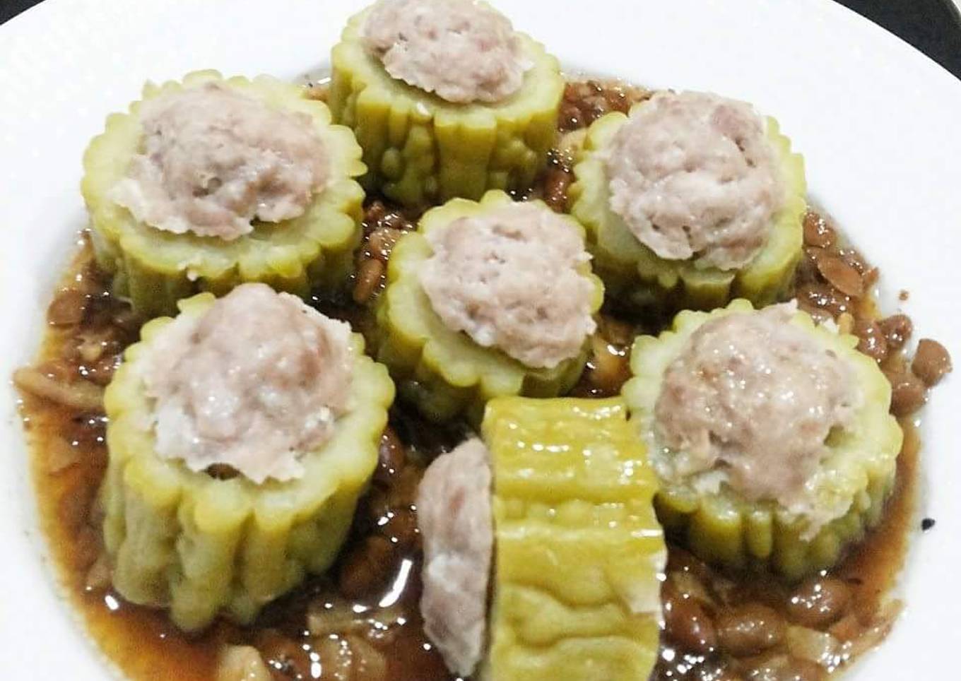 Pare Isi Daging Babi