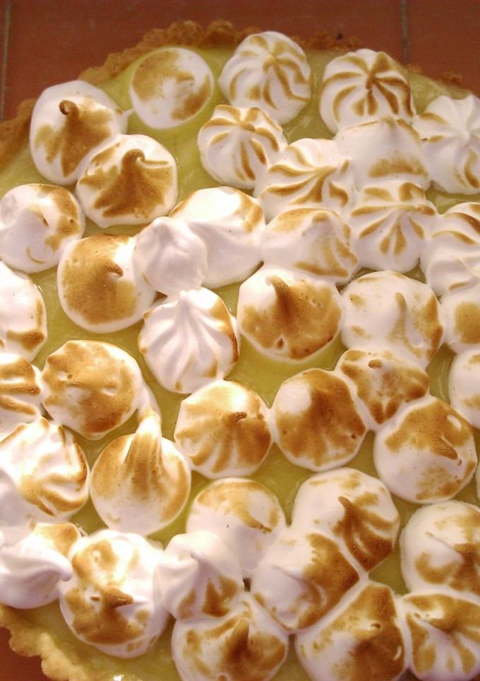 Una foto de Tarta de limón y merengue