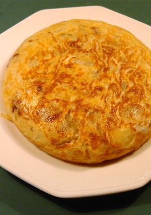 Una foto de Tortilla de patata rellena