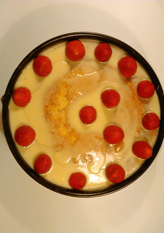 Una foto de Tarta de fresa con leche condensada 