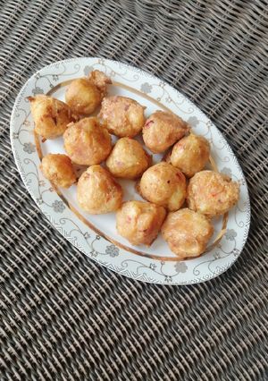 A picture of Yam Balls.