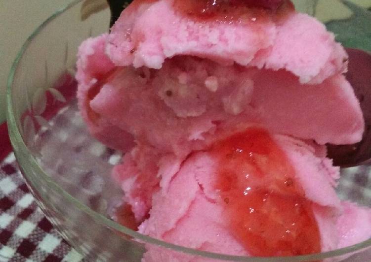 Strawberry Ice Cream