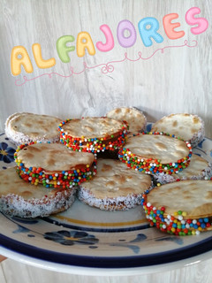 Una foto de Alfajores caseros 💕