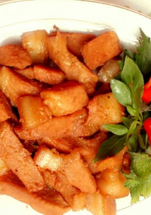 Hình của món Thịt kho tàu.