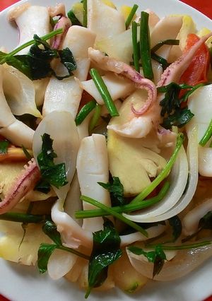 Hình của món Mực tươi xào thập cẩm.