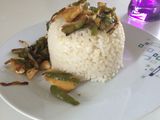 Arroz con pechuga de pollo y verduras
