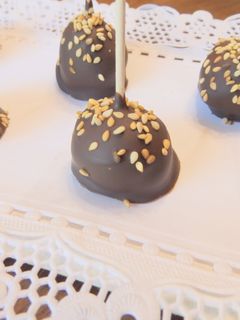 Una foto de Bombones de roquefort y queso de cabra con chocolate