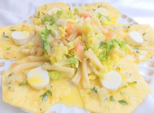 Foto principal de Ensalada de pasta, salmó i pinya