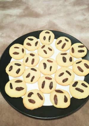 A picture of Milk raisins cookies.