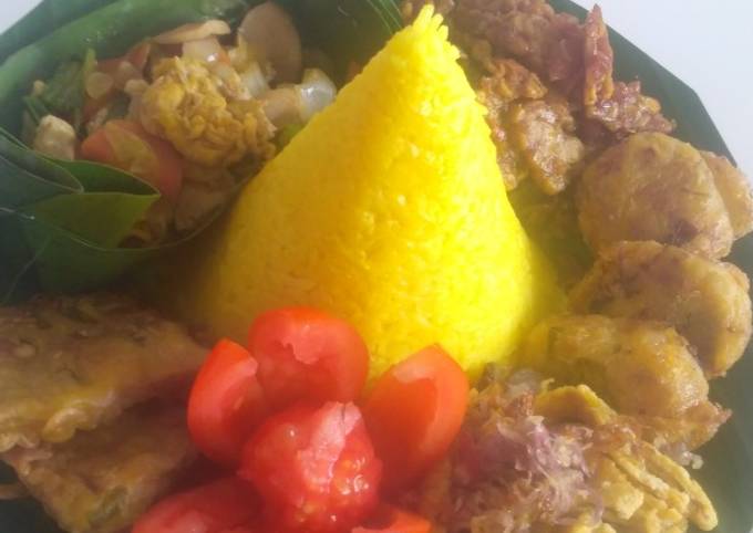 Tumini magicom (tumpeng mini) sederhana dan simpel