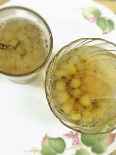 Hình của món Chè sen nha đam đường phèn.