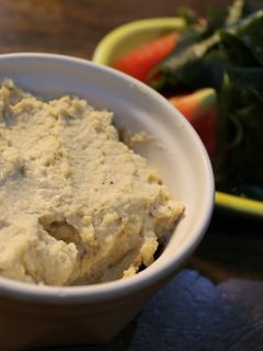 A picture of Hummus with Chickpeas (Basic).
