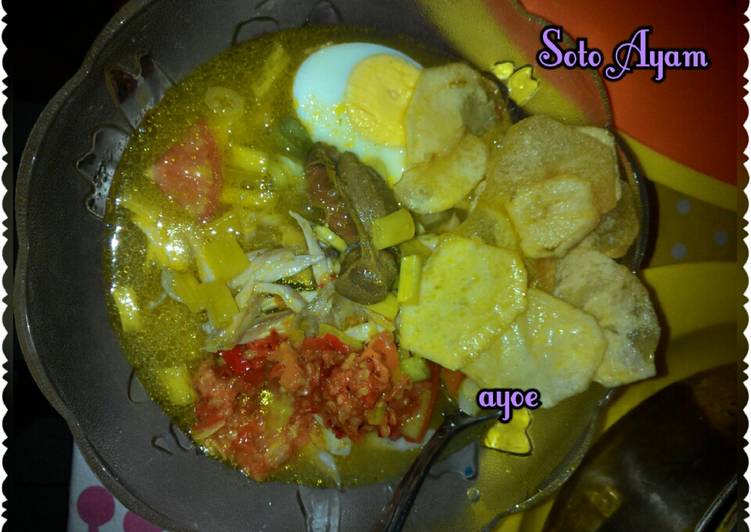 Soto Ayam (katanya) lamongan