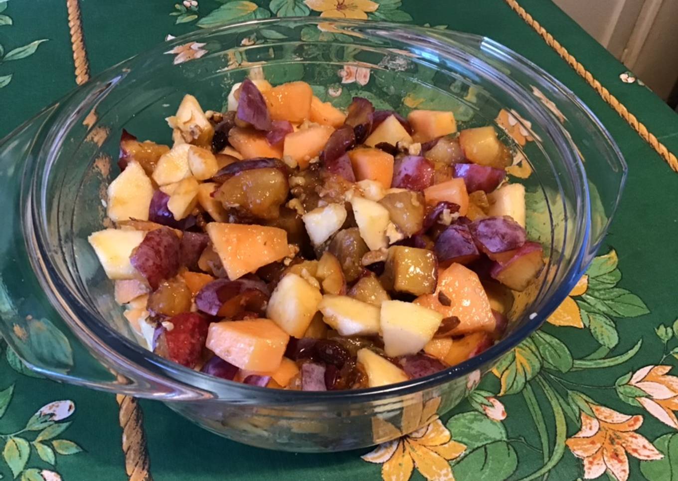 Salade de fruits du jardin au melon et raisins