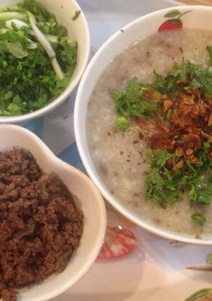 Hình của món Cháo chim bồ câu.