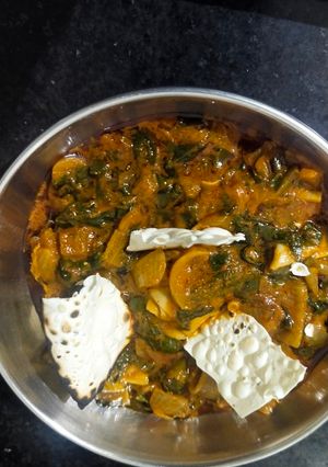 મેથી પાપડનું શાક (Methi papad sabji recipe in Gujarati) રેસીપી મુખ્ય ફોટો