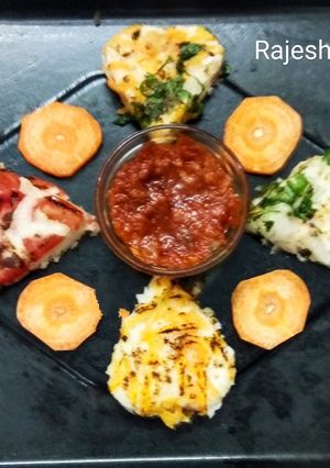 A picture of Oats and Sooji Cutlet Shape Uttapam.